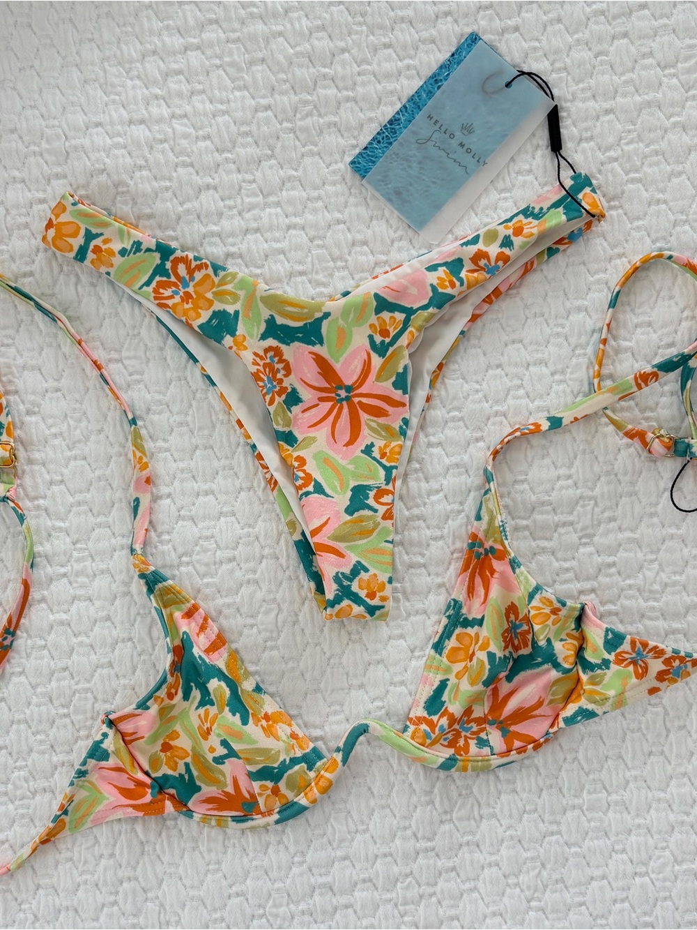 Hello Molly WhitSunday Island Song 
Bikini set.